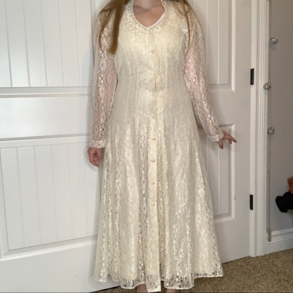 Vintage 1960’s 1970’s lace wedding dress.